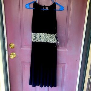 Boutique Bloomingdale’s Black and Rhinestone Cocktail dress Size 8 NWT